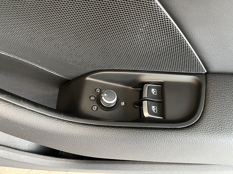 Audi 2.0 TDI S line Hatchback 3dr Diesel S Tronic Auto 6Spd quattro Euro 6 (s/s) (184 ps)