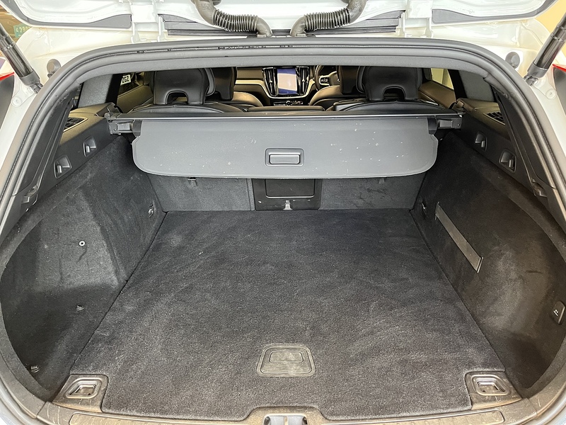 Volvo 2.0 D4 R-Design Estate 5dr Diesel Auto Euro 6 (s/s) (190 ps)