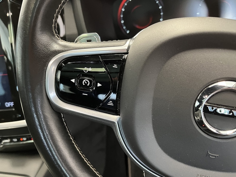 Volvo 2.0 D4 R-Design Estate 5dr Diesel Auto Euro 6 (s/s) (190 ps)