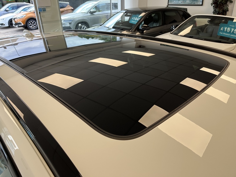 Volvo 2.0 D4 R-Design Estate 5dr Diesel Auto Euro 6 (s/s) (190 ps)