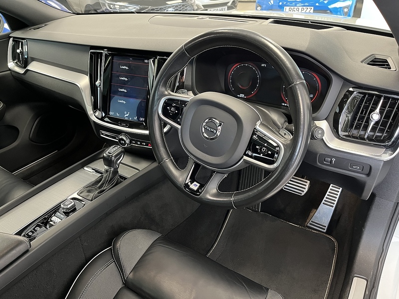 Volvo 2.0 D4 R-Design Estate 5dr Diesel Auto Euro 6 (s/s) (190 ps)