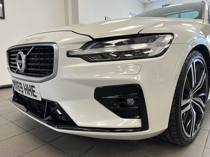 Volvo 2.0 D4 R-Design Estate 5dr Diesel Auto Euro 6 (s/s) (190 ps)