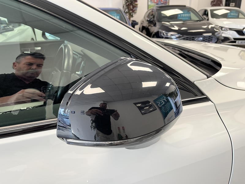 Volvo 2.0 D4 R-Design Estate 5dr Diesel Auto Euro 6 (s/s) (190 ps)