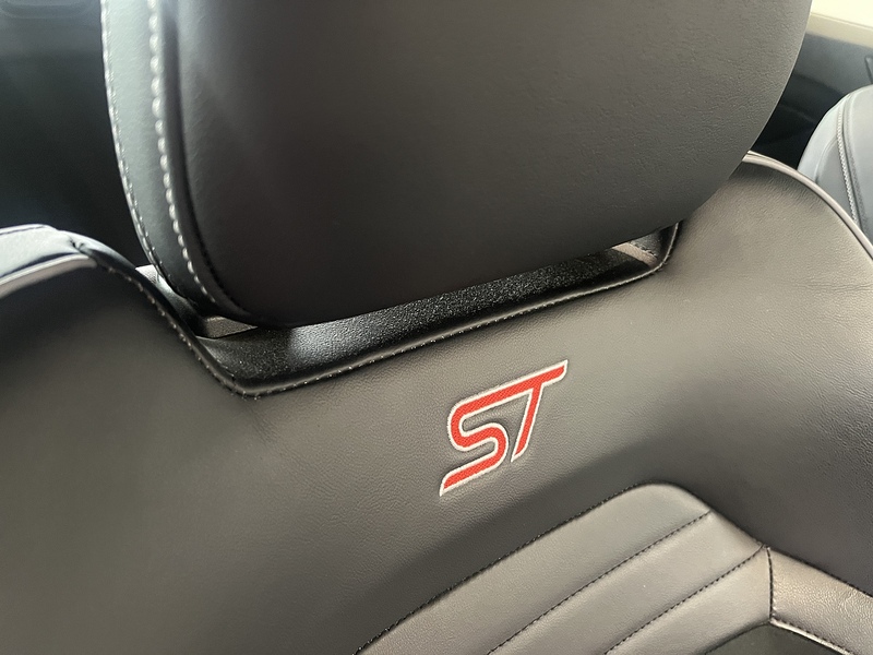 Ford 2.3T EcoBoost ST Hatchback 5dr Petrol Manual Euro 6 (s/s) (280 ps)