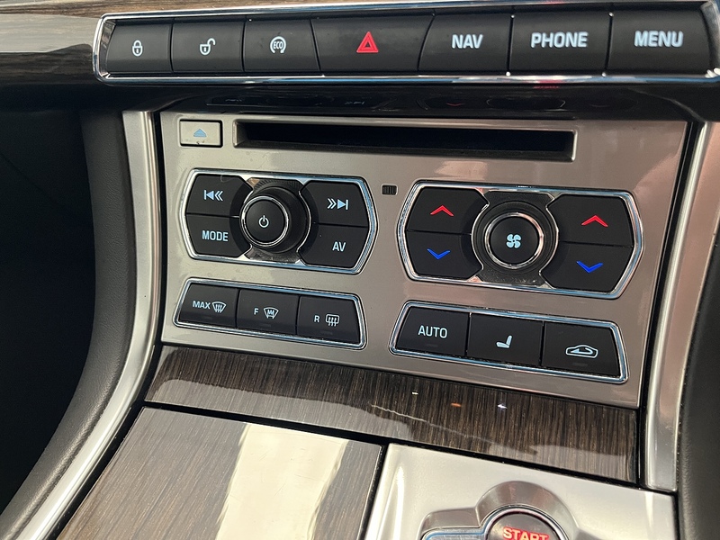 Jaguar 2.2d R-Sport Saloon 4dr Diesel Auto Euro 5 (s/s) (200 ps)