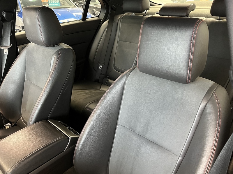 Jaguar 2.2d R-Sport Saloon 4dr Diesel Auto Euro 5 (s/s) (200 ps)