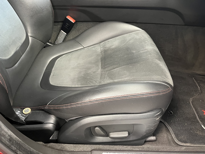 Jaguar 2.2d R-Sport Saloon 4dr Diesel Auto Euro 5 (s/s) (200 ps)