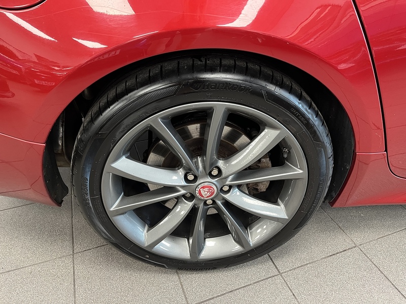 Jaguar 2.2d R-Sport Saloon 4dr Diesel Auto Euro 5 (s/s) (200 ps)