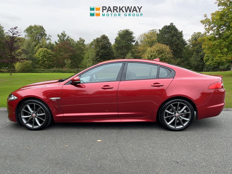 Jaguar 2.2d R-Sport Saloon 4dr Diesel Auto Euro 5 (s/s) (200 ps)