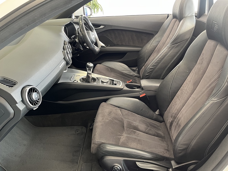 Audi 2.0 TDI ultra S line Roadster 2dr Diesel Manual Euro 6 (s/s) (184 ps)