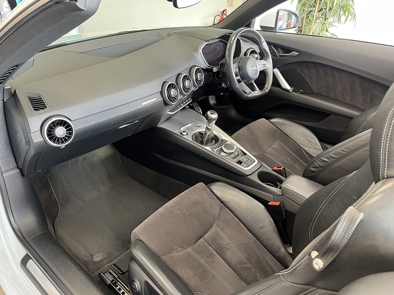 Audi 2.0 TDI ultra S line Roadster 2dr Diesel Manual Euro 6 (s/s) (184 ps)