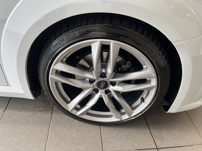 Audi 2.0 TDI ultra S line Roadster 2dr Diesel Manual Euro 6 (s/s) (184 ps)