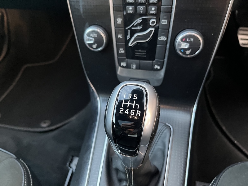 Volvo 2.0 D3 R-Design Hatchback 5dr Diesel Manual Euro 6 (s/s) (150 ps)