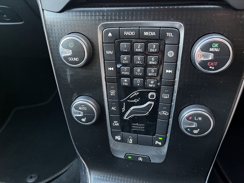 Volvo 2.0 D3 R-Design Hatchback 5dr Diesel Manual Euro 6 (s/s) (150 ps)