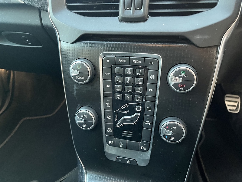 Volvo 2.0 D3 R-Design Hatchback 5dr Diesel Manual Euro 6 (s/s) (150 ps)