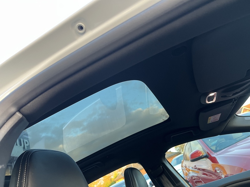 Volvo 2.0 D3 R-Design Hatchback 5dr Diesel Manual Euro 6 (s/s) (150 ps)