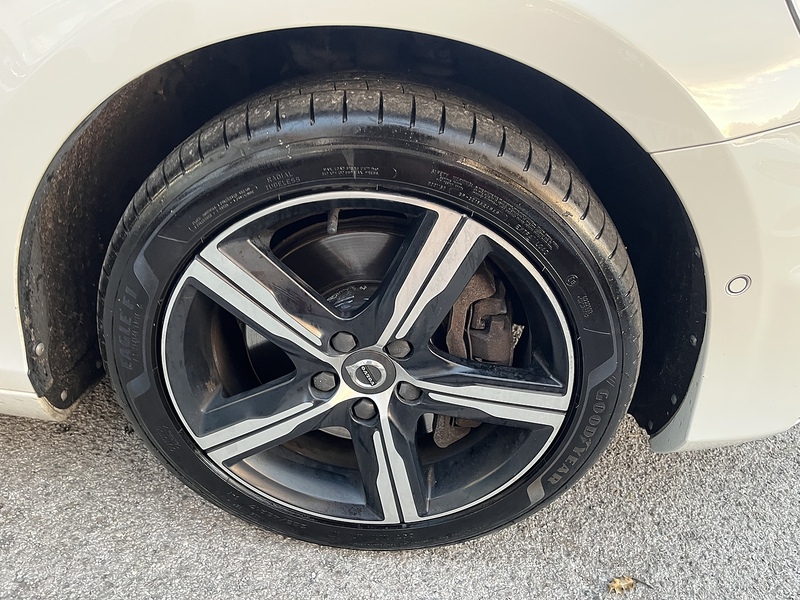 Volvo 2.0 D3 R-Design Hatchback 5dr Diesel Manual Euro 6 (s/s) (150 ps)