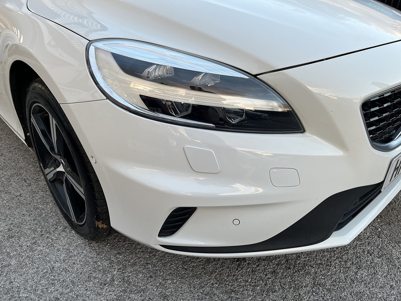 Volvo 2.0 D3 R-Design Hatchback 5dr Diesel Manual Euro 6 (s/s) (150 ps)