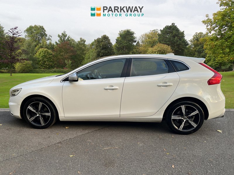 Volvo 2.0 D3 R-Design Hatchback 5dr Diesel Manual Euro 6 (s/s) (150 ps)