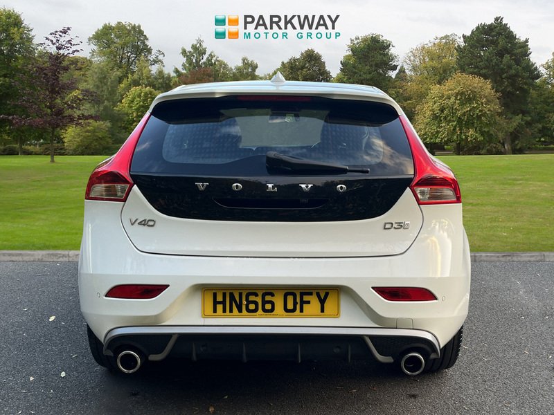 Volvo 2.0 D3 R-Design Hatchback 5dr Diesel Manual Euro 6 (s/s) (150 ps)