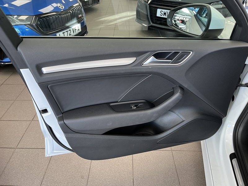 Audi 2.0 TDI S line Saloon 4dr Diesel Manual Euro 5 (s/s) (150 ps)