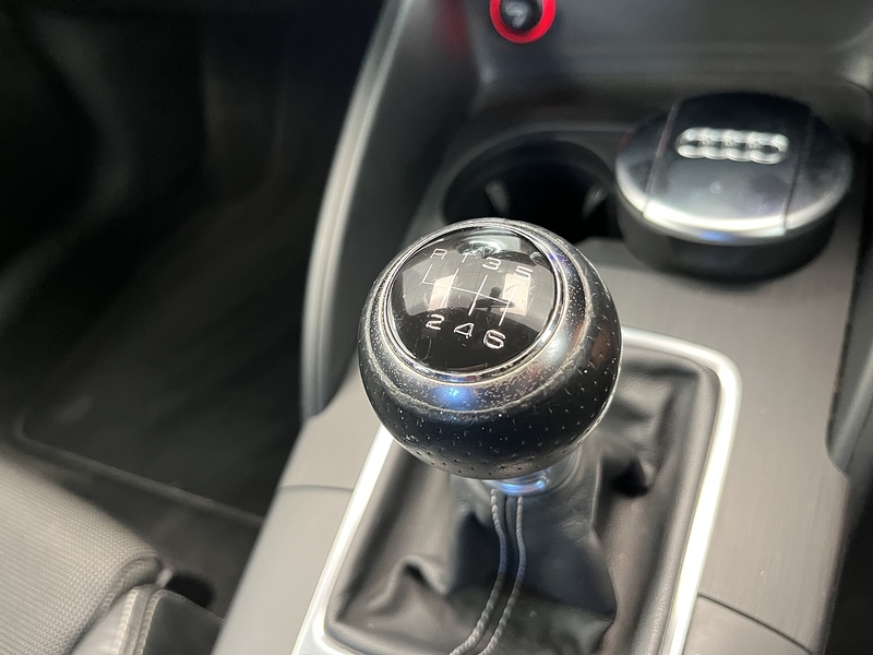 Audi 2.0 TDI S line Saloon 4dr Diesel Manual Euro 5 (s/s) (150 ps)