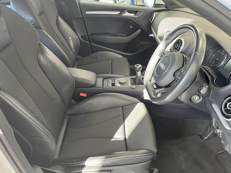 Audi 2.0 TDI S line Saloon 4dr Diesel Manual Euro 5 (s/s) (150 ps)