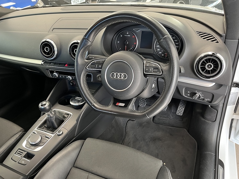 Audi 2.0 TDI S line Saloon 4dr Diesel Manual Euro 5 (s/s) (150 ps)