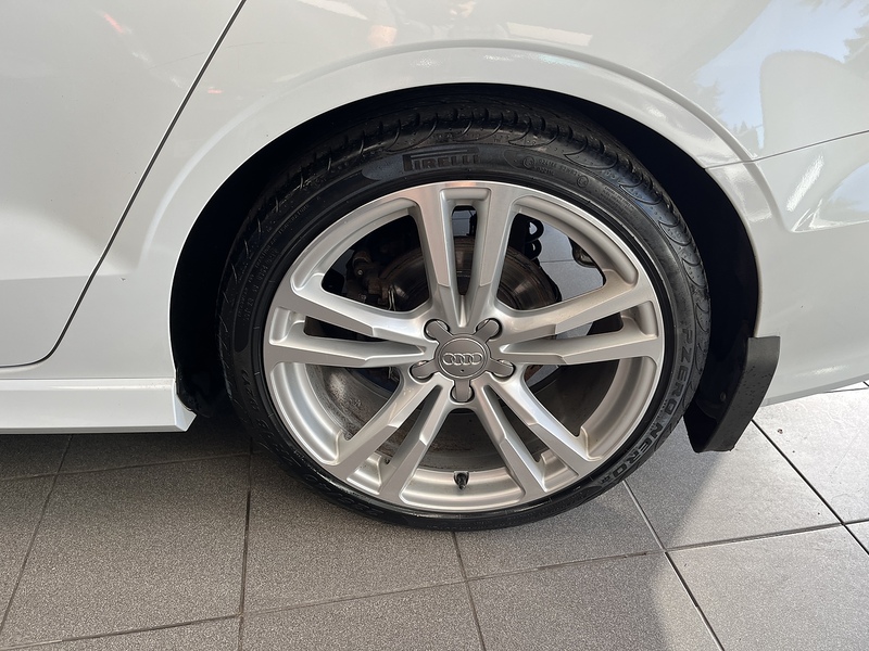 Audi 2.0 TDI S line Saloon 4dr Diesel Manual Euro 5 (s/s) (150 ps)