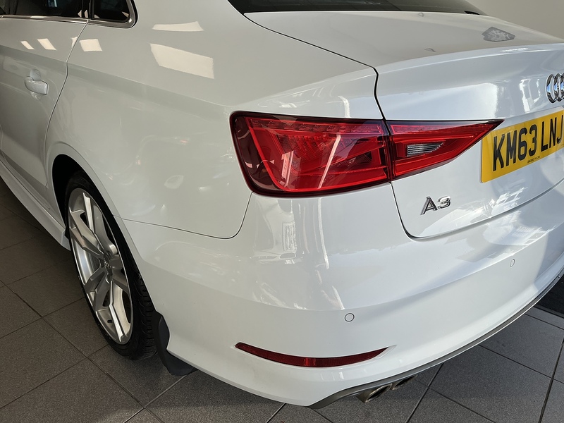 Audi 2.0 TDI S line Saloon 4dr Diesel Manual Euro 5 (s/s) (150 ps)