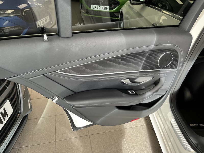 Mercedes-Benz 2.0 E220d AMG Line (Premium) Estate 5dr Diesel G-Tronic+ Euro 6 (s/s) (194 ps)