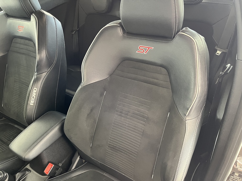 Ford 1.5T EcoBoost ST-3 Hatchback 3dr Petrol Manual Euro 6 (s/s) (200 ps)