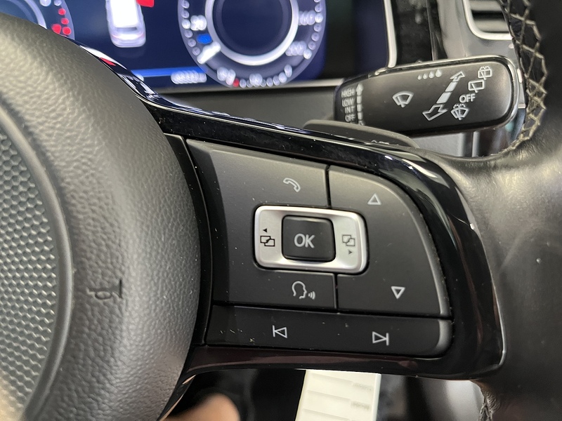 Volkswagen 2.0 TSI R Estate 5dr Petrol DSG 4Motion Euro 6 (s/s) (310 ps)