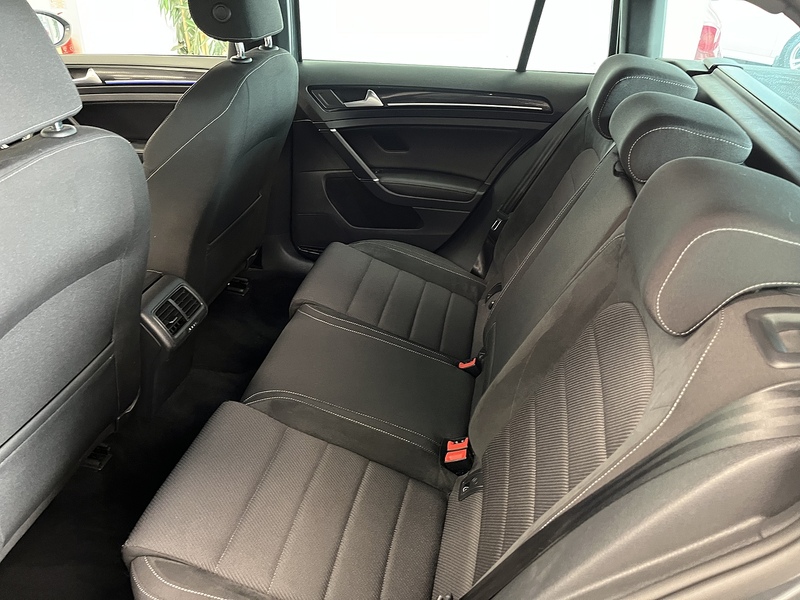 Volkswagen 2.0 TSI R Estate 5dr Petrol DSG 4Motion Euro 6 (s/s) (310 ps)