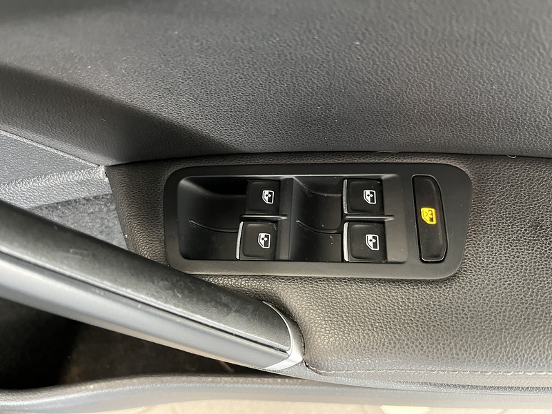 Volkswagen 2.0 TSI R Estate 5dr Petrol DSG 4Motion Euro 6 (s/s) (310 ps)