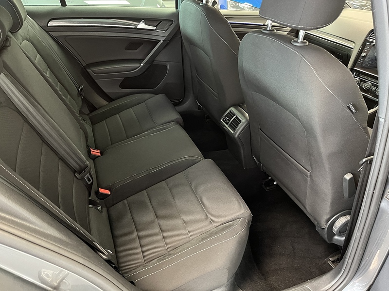 Volkswagen 2.0 TSI R Estate 5dr Petrol DSG 4Motion Euro 6 (s/s) (310 ps)