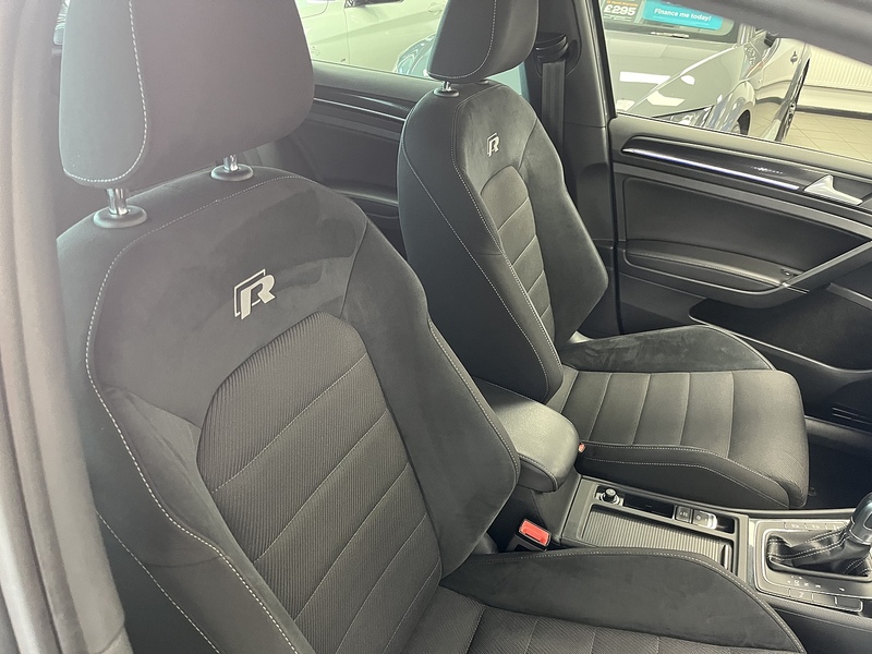 Volkswagen 2.0 TSI R Estate 5dr Petrol DSG 4Motion Euro 6 (s/s) (310 ps)