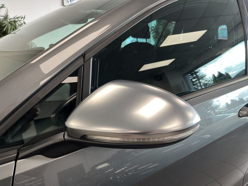 Volkswagen 2.0 TSI R Estate 5dr Petrol DSG 4Motion Euro 6 (s/s) (310 ps)