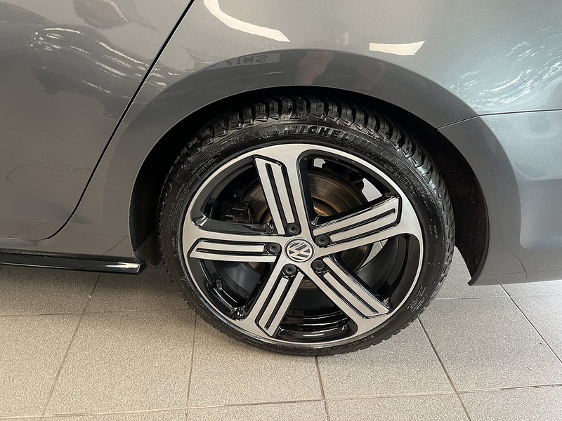 Volkswagen 2.0 TSI R Estate 5dr Petrol DSG 4Motion Euro 6 (s/s) (310 ps)