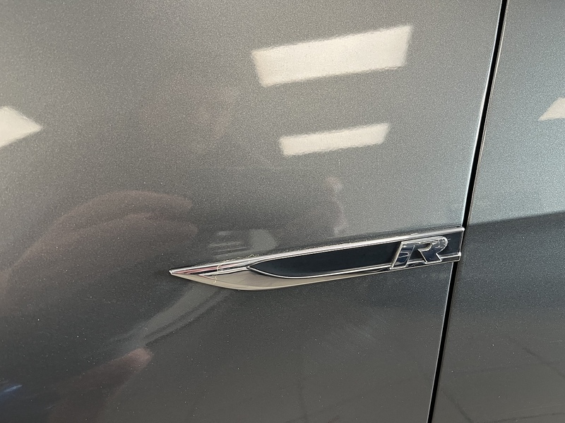 Volkswagen 2.0 TSI R Estate 5dr Petrol DSG 4Motion Euro 6 (s/s) (310 ps)