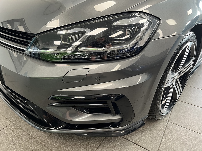 Volkswagen 2.0 TSI R Estate 5dr Petrol DSG 4Motion Euro 6 (s/s) (310 ps)