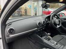 Audi A3 TFSI S line - U15155