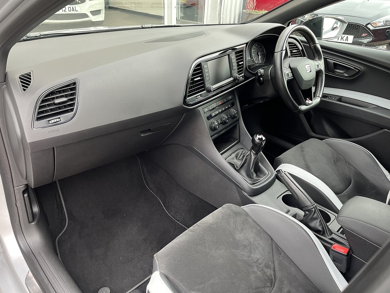 SEAT 2.0 TSI Cupra 290 Black Sport Tourer 5dr Petrol Manual Euro 6 (s/s) (290 ps)