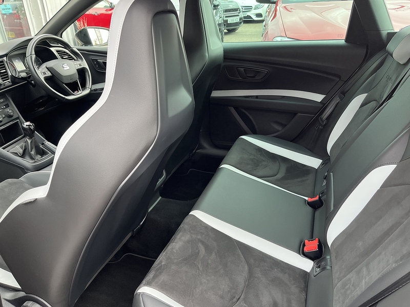 SEAT 2.0 TSI Cupra 290 Black Sport Tourer 5dr Petrol Manual Euro 6 (s/s) (290 ps)