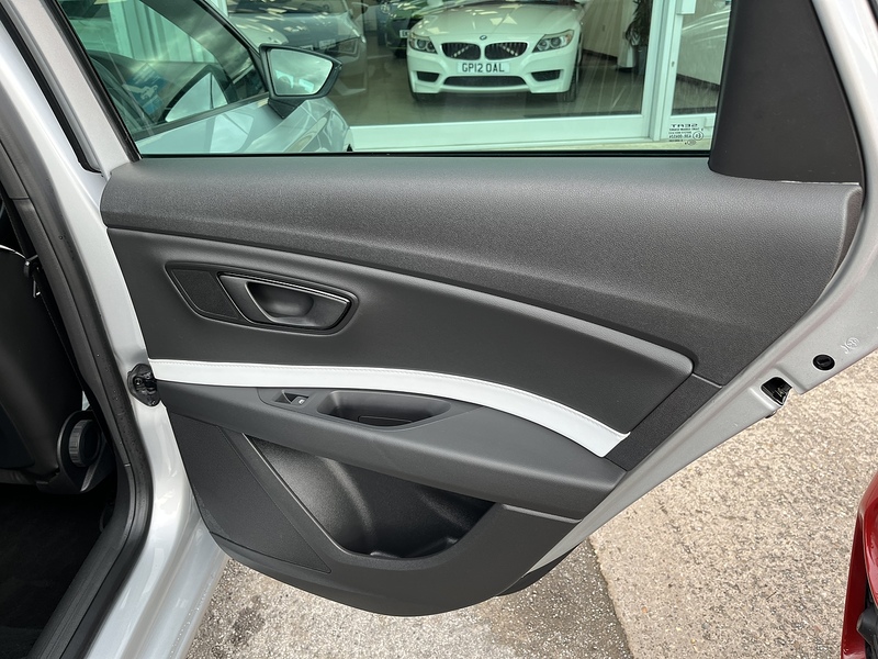 SEAT 2.0 TSI Cupra 290 Black Sport Tourer 5dr Petrol Manual Euro 6 (s/s) (290 ps)