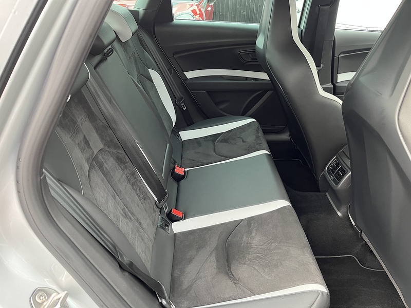 SEAT 2.0 TSI Cupra 290 Black Sport Tourer 5dr Petrol Manual Euro 6 (s/s) (290 ps)