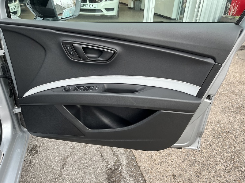 SEAT 2.0 TSI Cupra 290 Black Sport Tourer 5dr Petrol Manual Euro 6 (s/s) (290 ps)