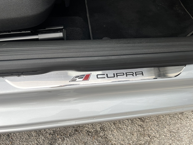 SEAT 2.0 TSI Cupra 290 Black Sport Tourer 5dr Petrol Manual Euro 6 (s/s) (290 ps)