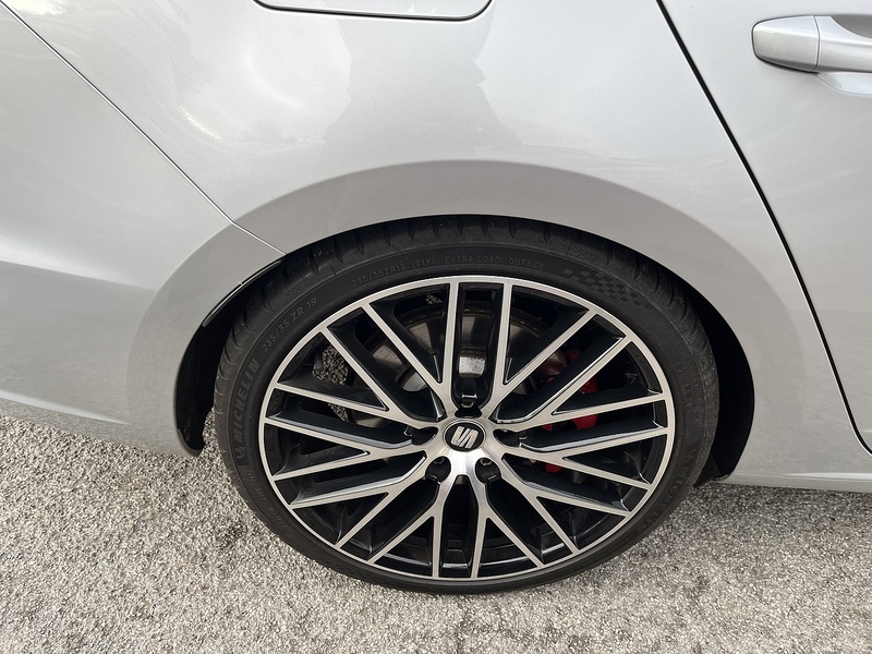 SEAT 2.0 TSI Cupra 290 Black Sport Tourer 5dr Petrol Manual Euro 6 (s/s) (290 ps)