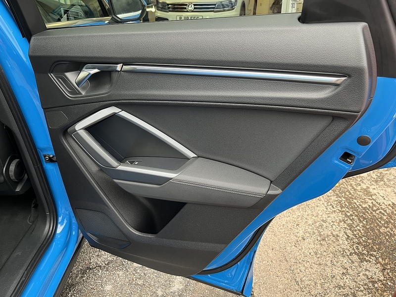 Audi 2.0 TDI 35 S line SUV 5dr Diesel S Tronic Euro 6 (s/s) (150 ps)